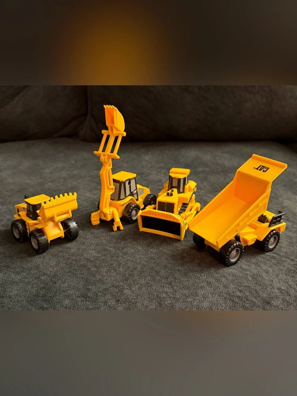 CAT Mini Machines - Plastic Construction Toys
